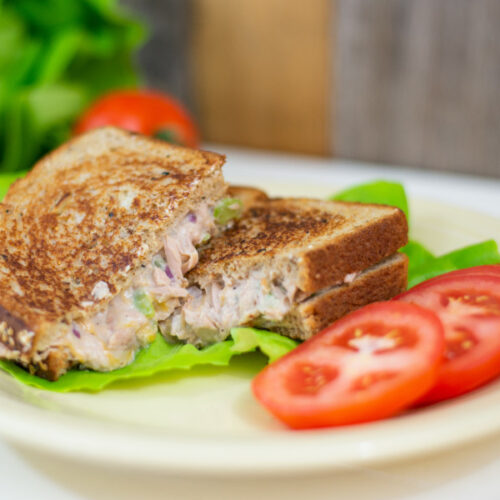 Tuna melt sandwich