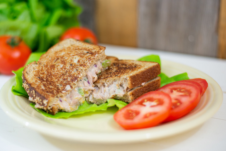 Tuna melt sandwich